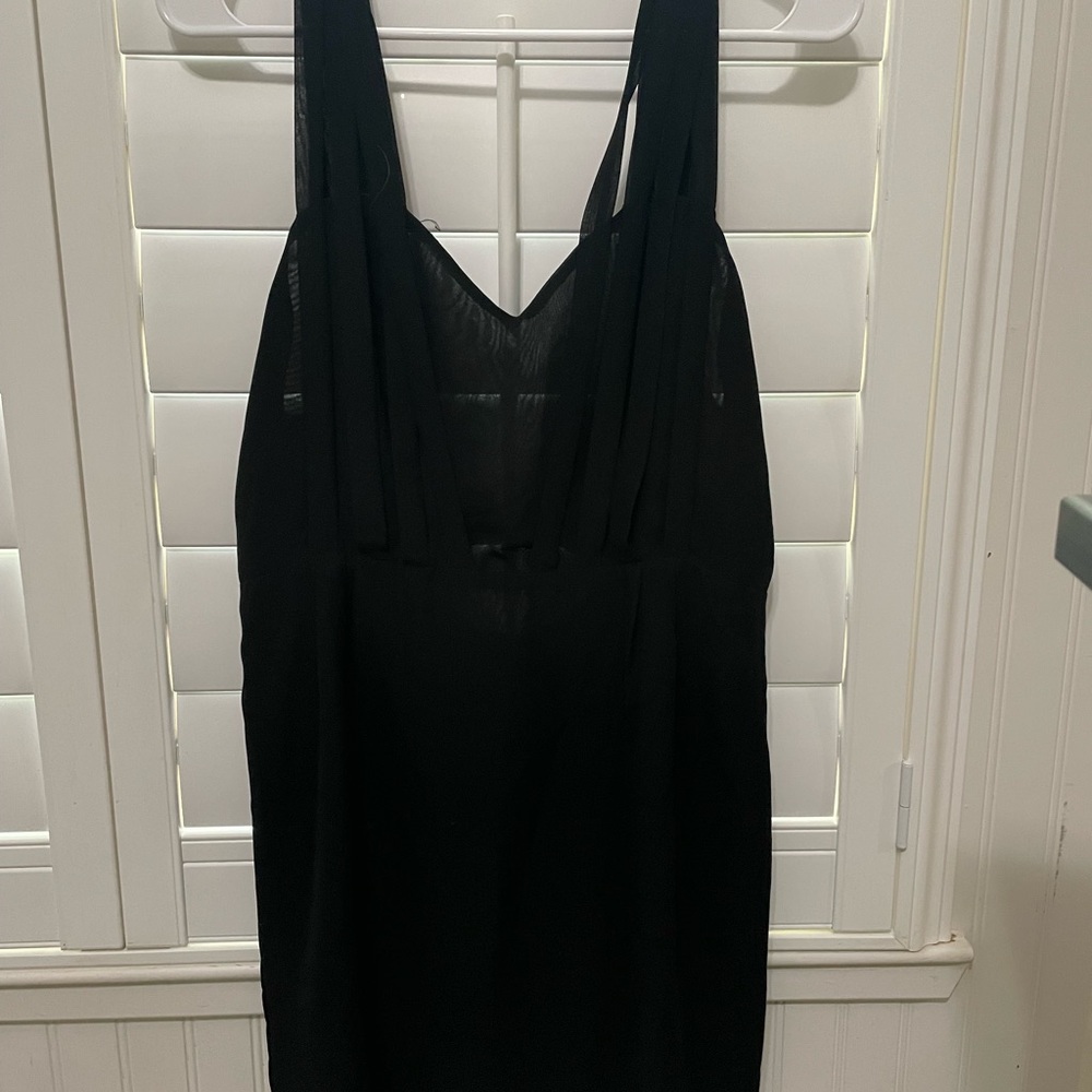 Elegant Black Sleeveless Dress